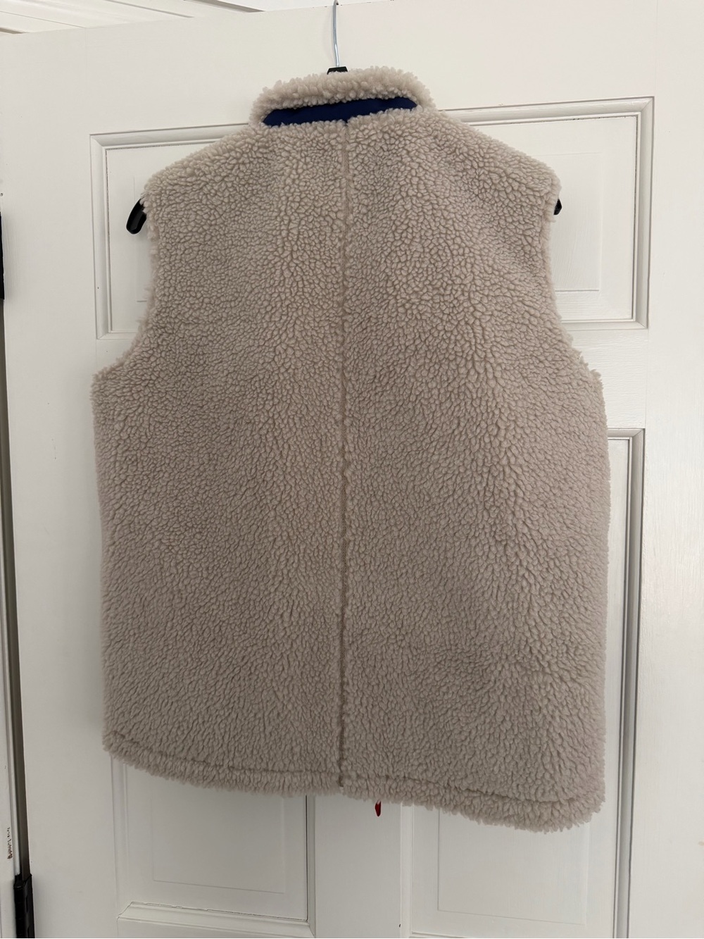 Patagonia Kids Sherpa Vest in Cream and Navy - Picture 3 of 3